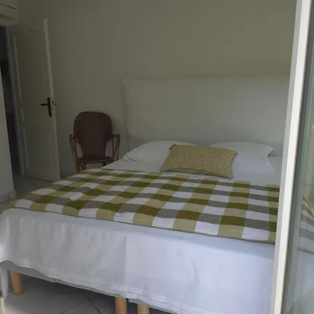 Les Saquedes 48 וילה סן-מקסים