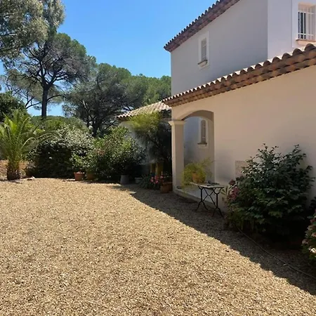 Les Saquedes 48 * Сент-Максим