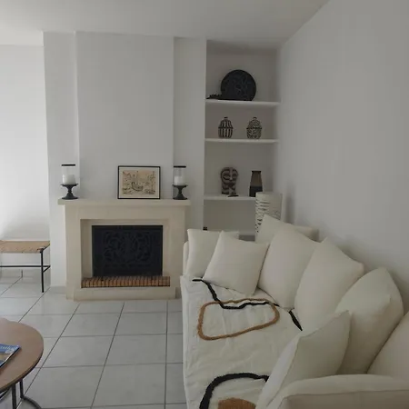 וילה Les Saquedes 48 *