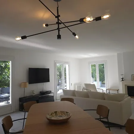 Les Saquedes 48 Вилла