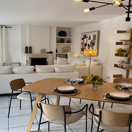 Вилла Les Saquedes 48 *