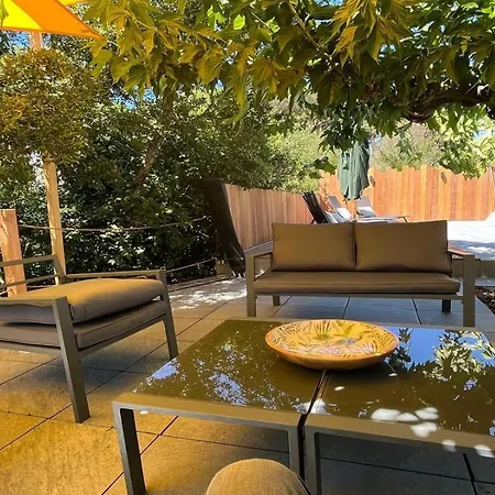 וילה Les Saquedes 48 *